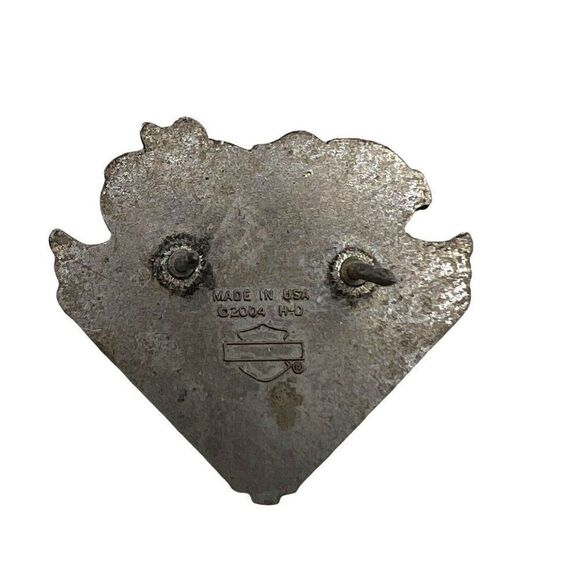 Harley Davidson 2004 Motorcycles Shield Collectible Pin Badge V Twin 3 D Biker - Picture 2 of 4